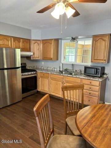 41 Red Oak Lane, Milton, NY 12020