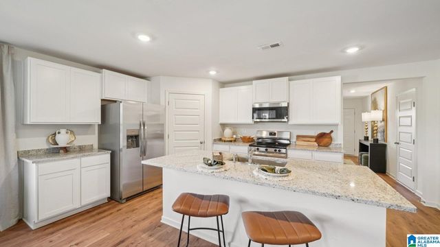 1728 DIXON CIRCLE, Mount Olive, AL 35117