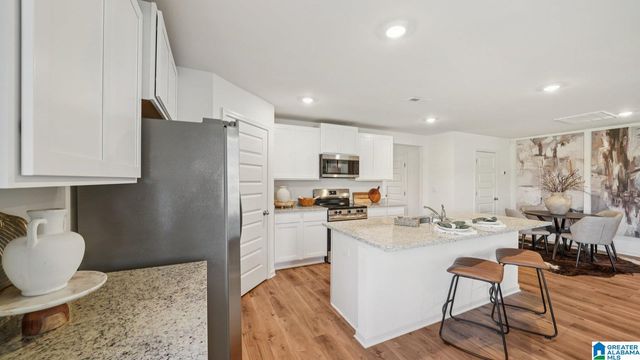 1728 DIXON CIRCLE, Mount Olive, AL 35117