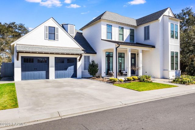 103 Grand Oak Drive, Broussard, LA 70518