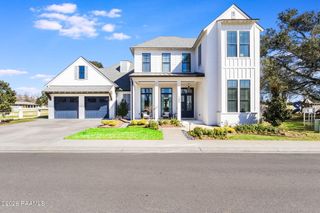 103 Grand Oak Drive, Broussard, LA 70518