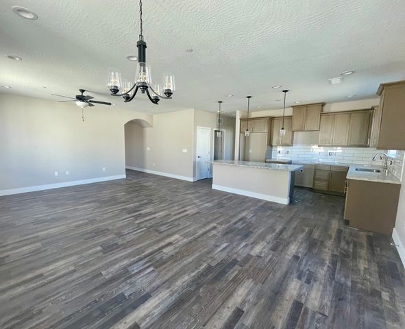 16210 West David Ave, Kerman, CA 93630