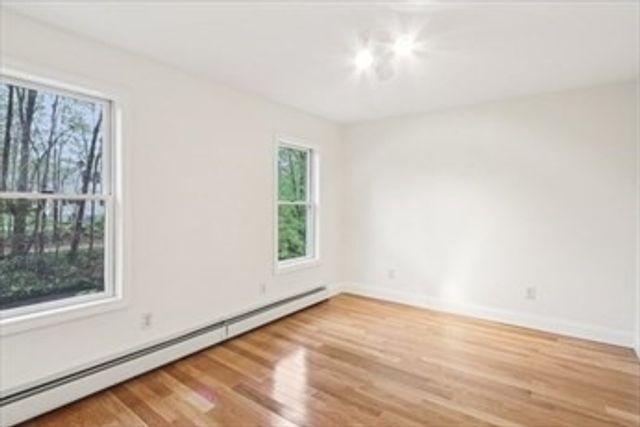 118 River Rd, Merrimac, MA 01860