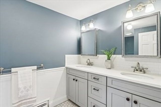 118 River Rd, Merrimac, MA 01860