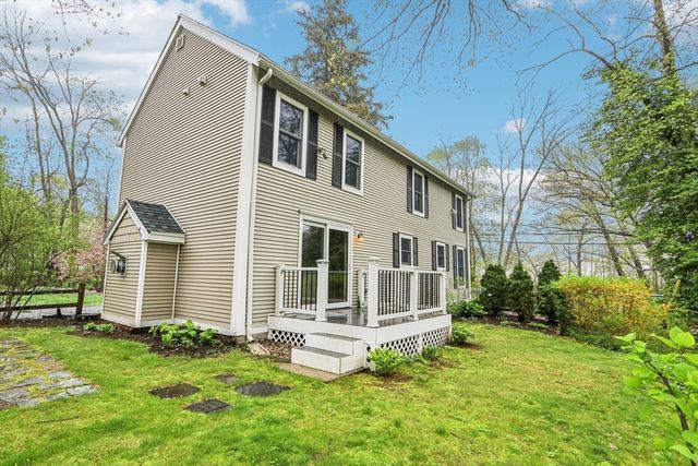 118 River Rd, Merrimac, MA 01860