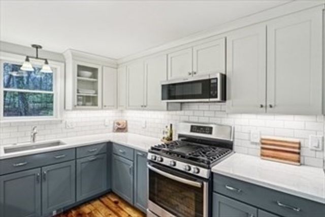 118 River Rd, Merrimac, MA 01860