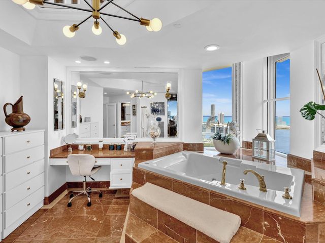 7000 Island Boulevard Ph-06, Aventura, FL 33160