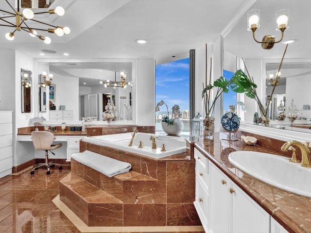 7000 Island Boulevard Ph-06, Aventura, FL 33160