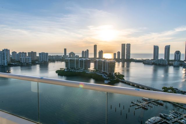7000 Island Boulevard Ph-06, Aventura, FL 33160