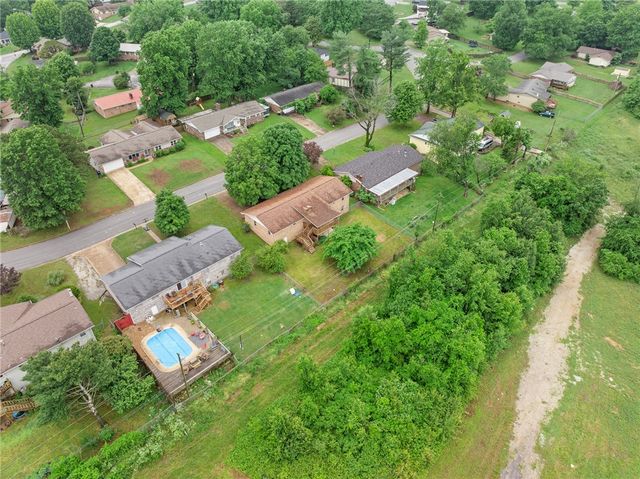 24 Meadow Lark Lane, Harrison, AR 72601