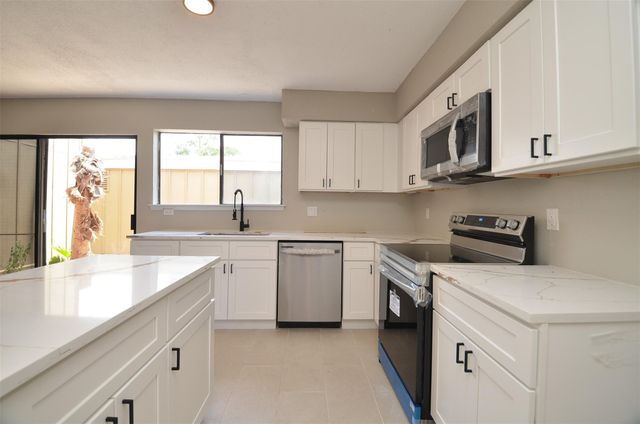 12019 Bob White Drive, Houston, TX 77035