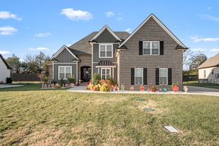 2614 Holly Springs Dr, Murfreesboro, TN 37128