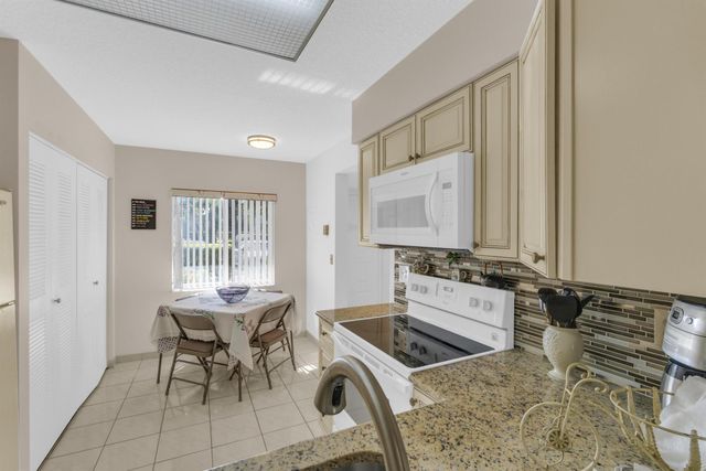 7301 Amberly Lane 109, Delray Beach, FL 33446