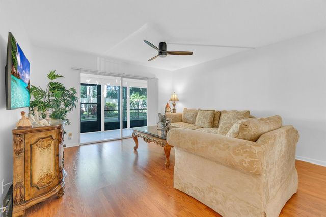 7301 Amberly Lane 109, Delray Beach, FL 33446