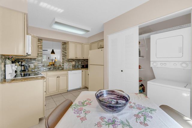 7301 Amberly Lane 109, Delray Beach, FL 33446