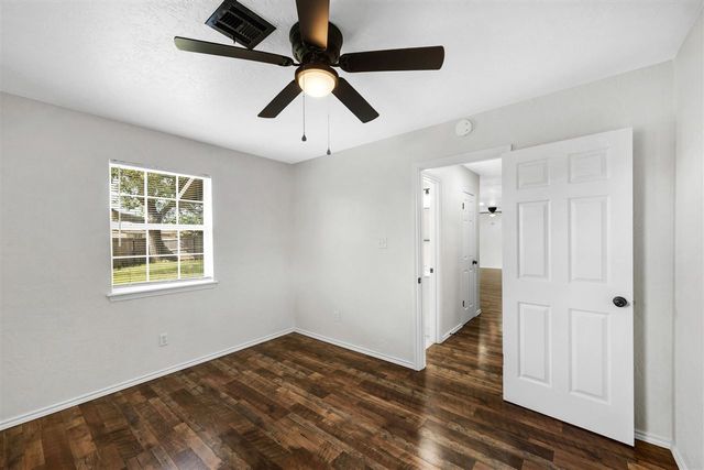 7202 NW Willow Creek Dr, Lawton, OK 73505