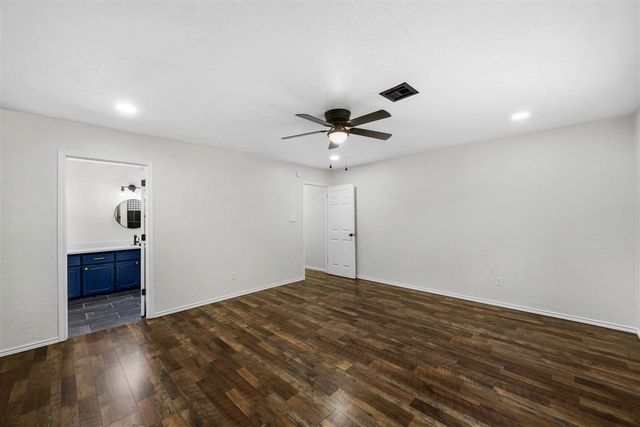 7202 NW Willow Creek Dr, Lawton, OK 73505