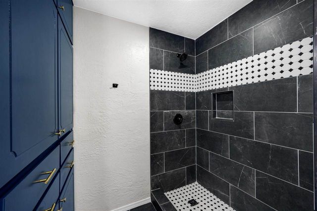 7202 NW Willow Creek Dr, Lawton, OK 73505