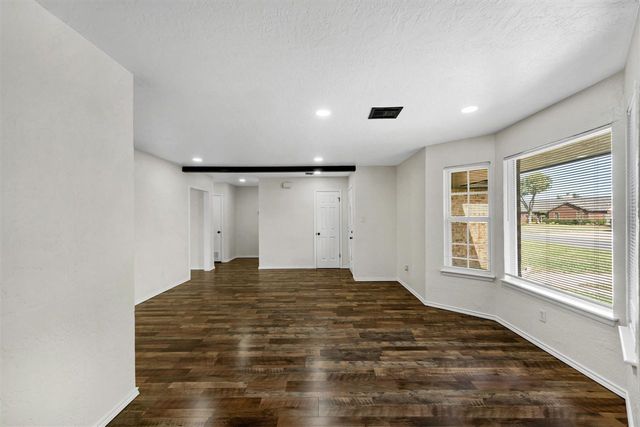 7202 NW Willow Creek Dr, Lawton, OK 73505