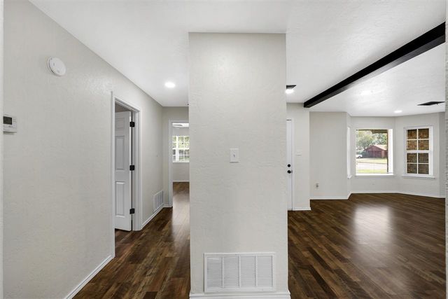 7202 NW Willow Creek Dr, Lawton, OK 73505