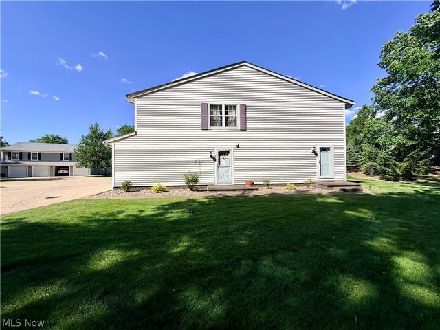 9995 Independence Drive 8B, North Royalton, OH 44133