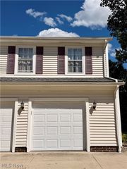9995 Independence Drive 8B, North Royalton, OH 44133