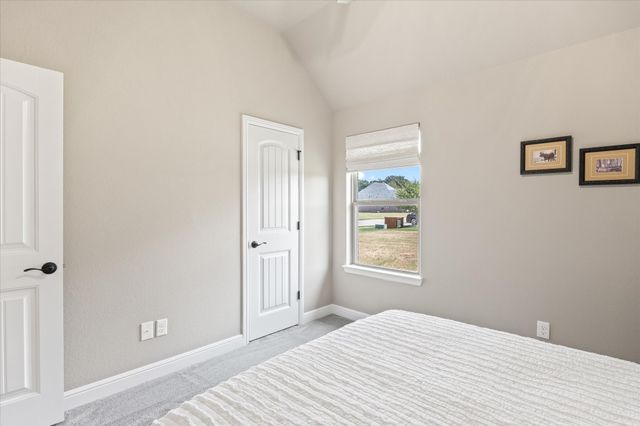 1321 Highland Park Circle, Granbury, TX 76048