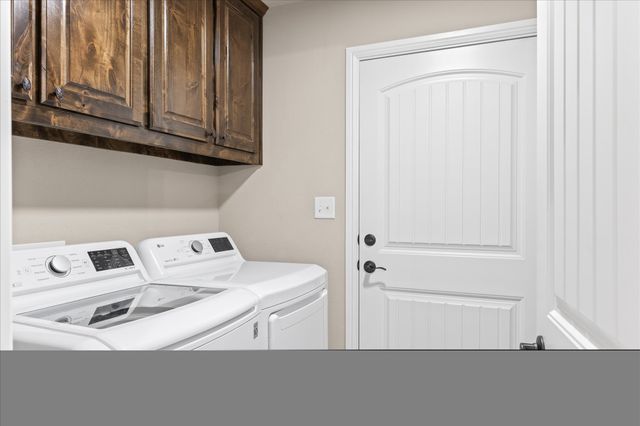 1321 Highland Park Circle, Granbury, TX 76048