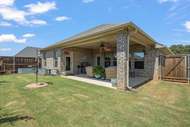 1321 Highland Park Circle, Granbury, TX 76048