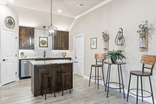1321 Highland Park Circle, Granbury, TX 76048