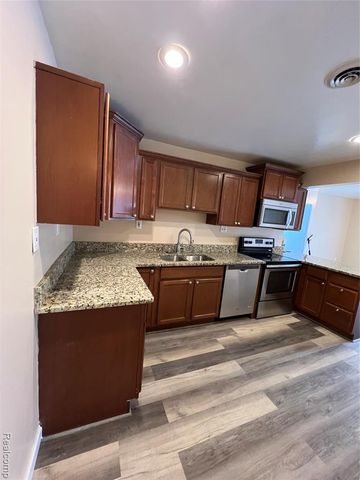 24607 Cunningham Avenue, Warren, MI 48091