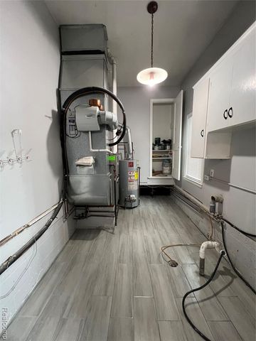 24607 Cunningham Avenue, Warren, MI 48091