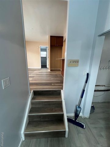 24607 Cunningham Avenue, Warren, MI 48091