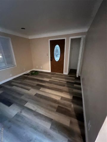 24607 Cunningham Avenue, Warren, MI 48091