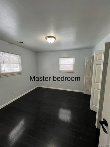 24607 Cunningham Avenue, Warren, MI 48091