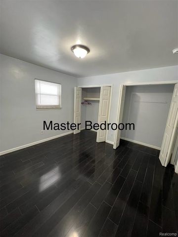 24607 Cunningham Avenue, Warren, MI 48091