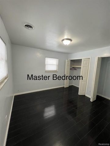 24607 Cunningham Avenue, Warren, MI 48091