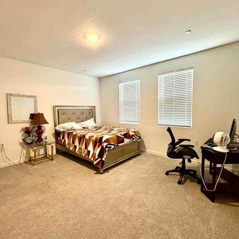 7012 W Donner Avenue, Fresno, CA 93723