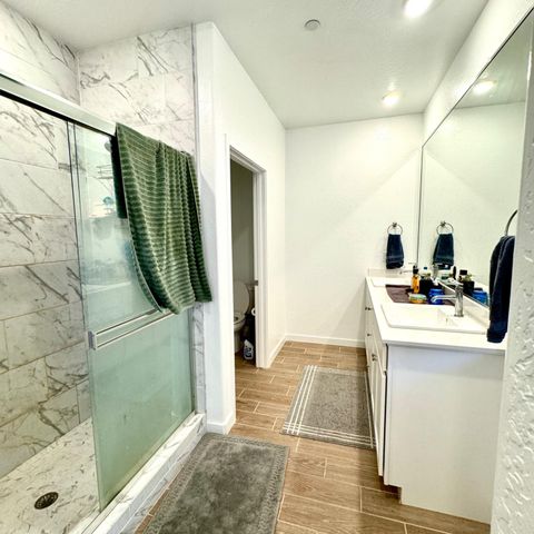 7012 W Donner Avenue, Fresno, CA 93723