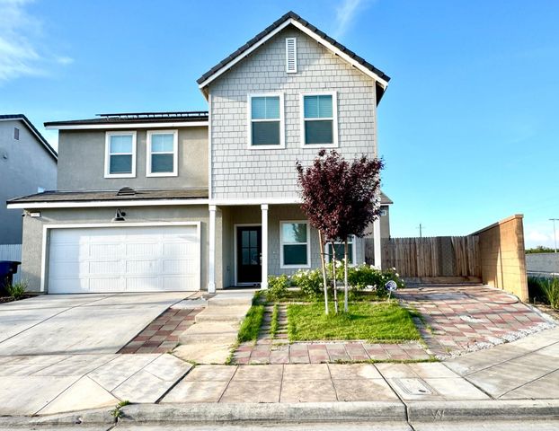 7012 W Donner Avenue, Fresno, CA 93723