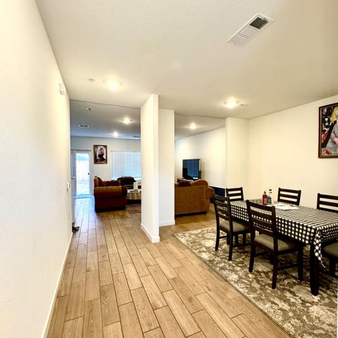 7012 W Donner Avenue, Fresno, CA 93723