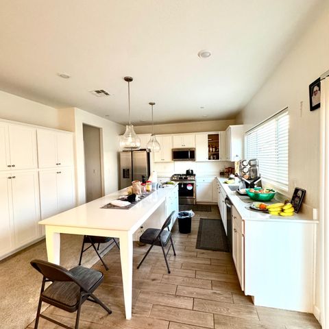 7012 W Donner Avenue, Fresno, CA 93723