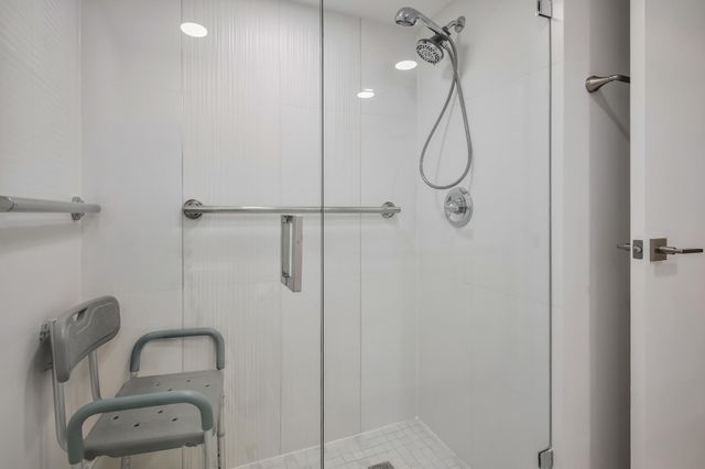 3590 Via Poinciana 501, Lake Worth, FL 33467