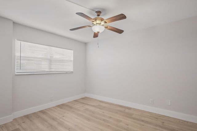 3590 Via Poinciana 501, Lake Worth, FL 33467