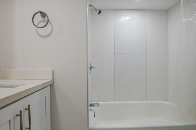 3590 Via Poinciana 501, Lake Worth, FL 33467