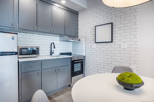 94 Washington Street APT 6, Norwalk, CT 06854