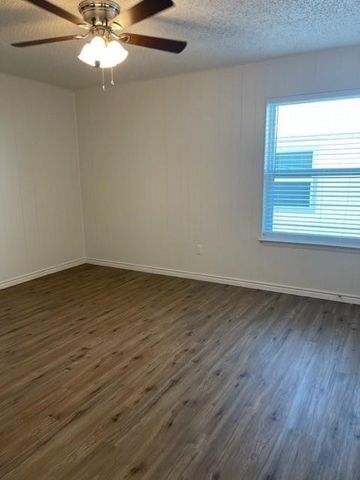 1505 W Pearl Street 6, Granbury, TX 76048