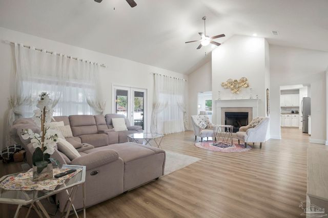 2957 Pga Blvd, Navarre, FL 32566