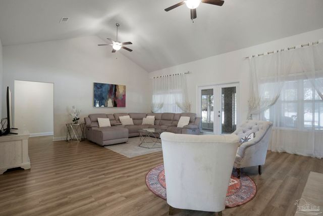 2957 Pga Blvd, Navarre, FL 32566