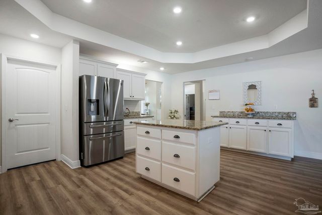 2957 Pga Blvd, Navarre, FL 32566